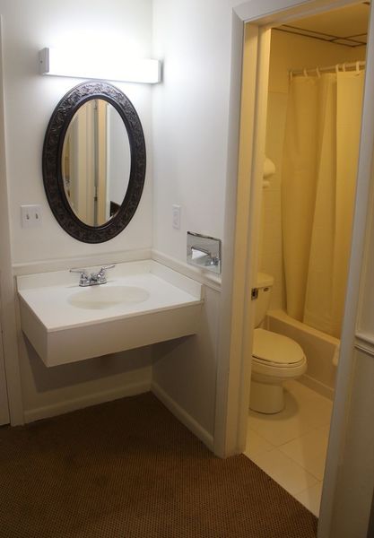 Classic 2 Queens Photo 2